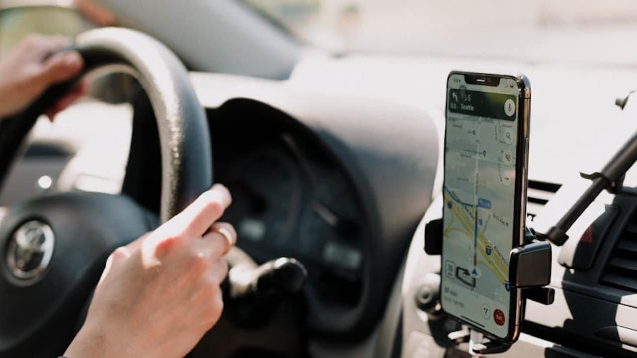Google Rolls Out Long-Awaited Speedometer Feature For Google Maps On Android Auto