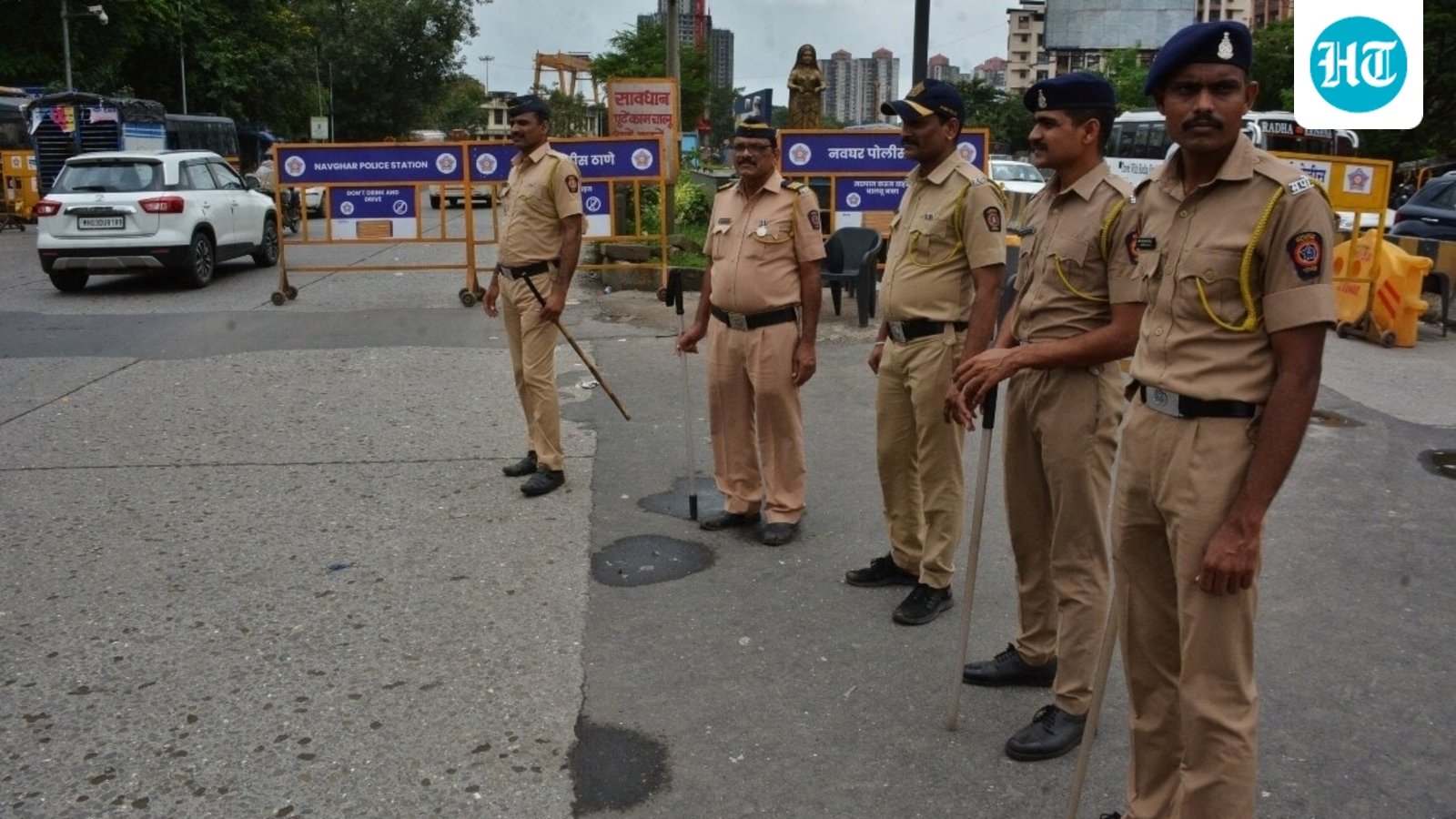 Thief steals  ₹9 lakh belonging to women SHG from parked vehicle in Jalna district
