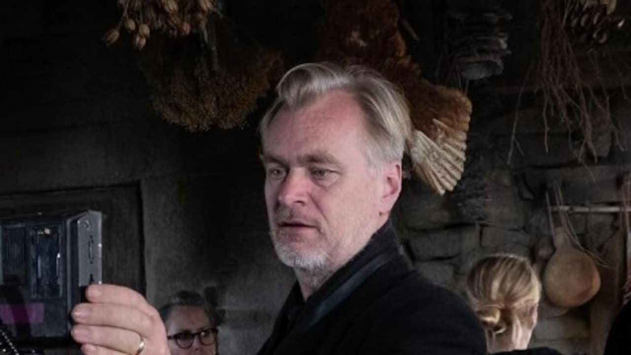 Christopher Nolan Confirms Not Having A Smartphone, Believes He Would Be "Horribly Addicted" To It