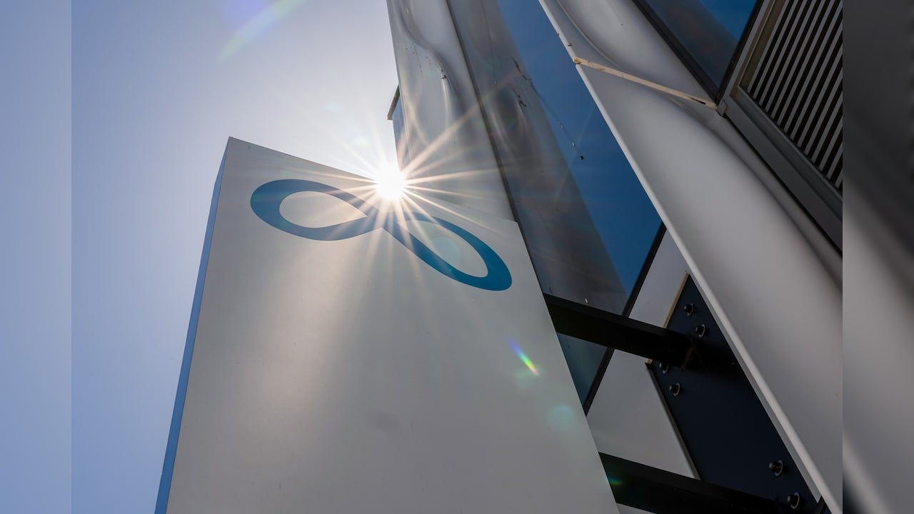 Meta's Free Cash Flow Dwindles To Lowest In Nearly Four Years