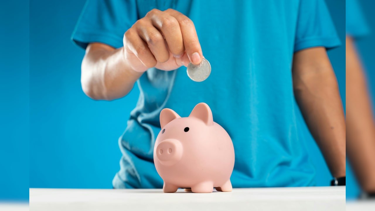 A 1.5% Higher FD Rate Can Add Rs 1.5 Lakh A Year On Rs 1 Crore Investment. Here's The Math