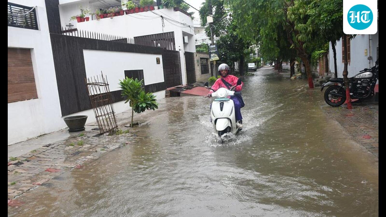 Downpour drenches Lucknow; orange alert for 12 UP districts