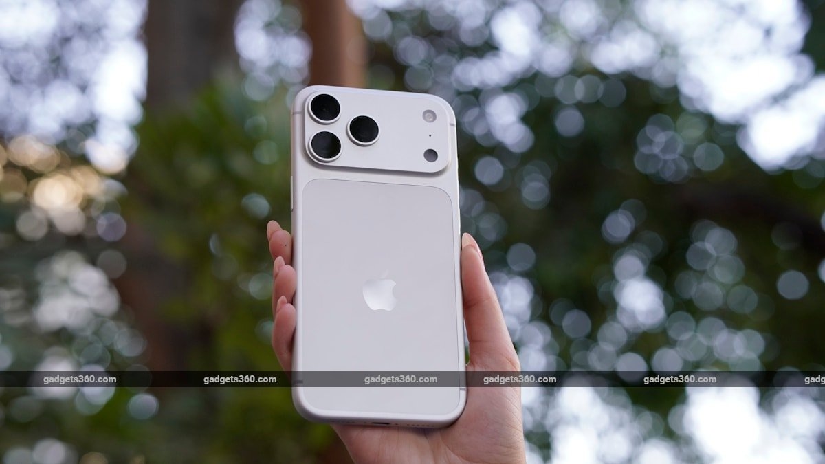 Apple's iPhone 18 Pro Max Leak Reveals Key Specifications Amid DRAM Shortage Report