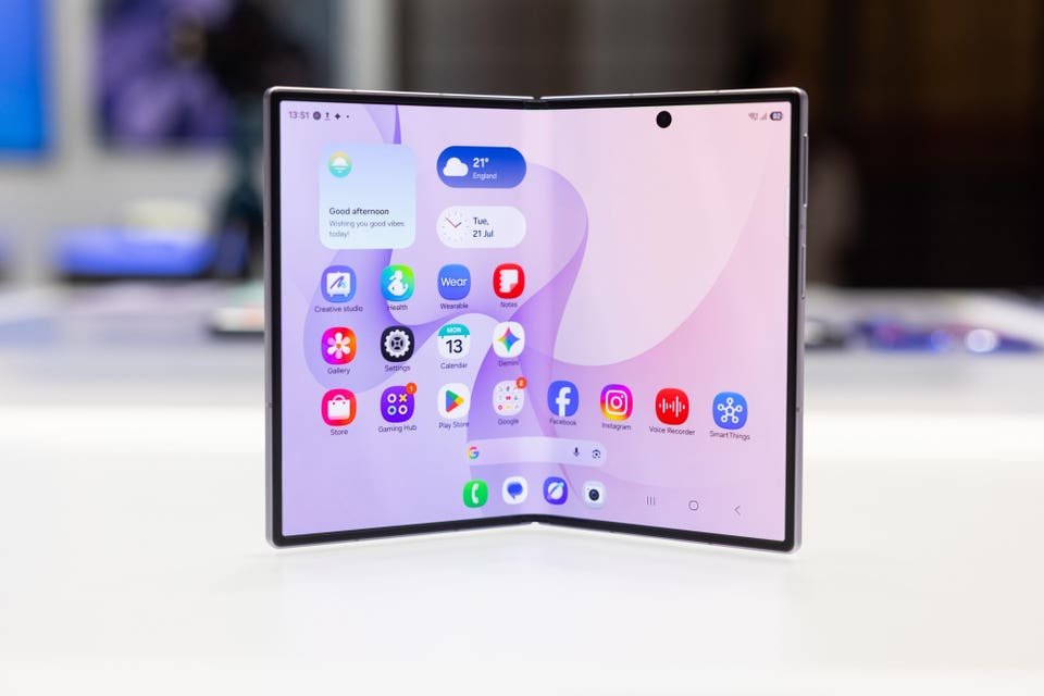 Samsung Rushes More Galaxy Z Fold 8s Before iPhone Fold Release