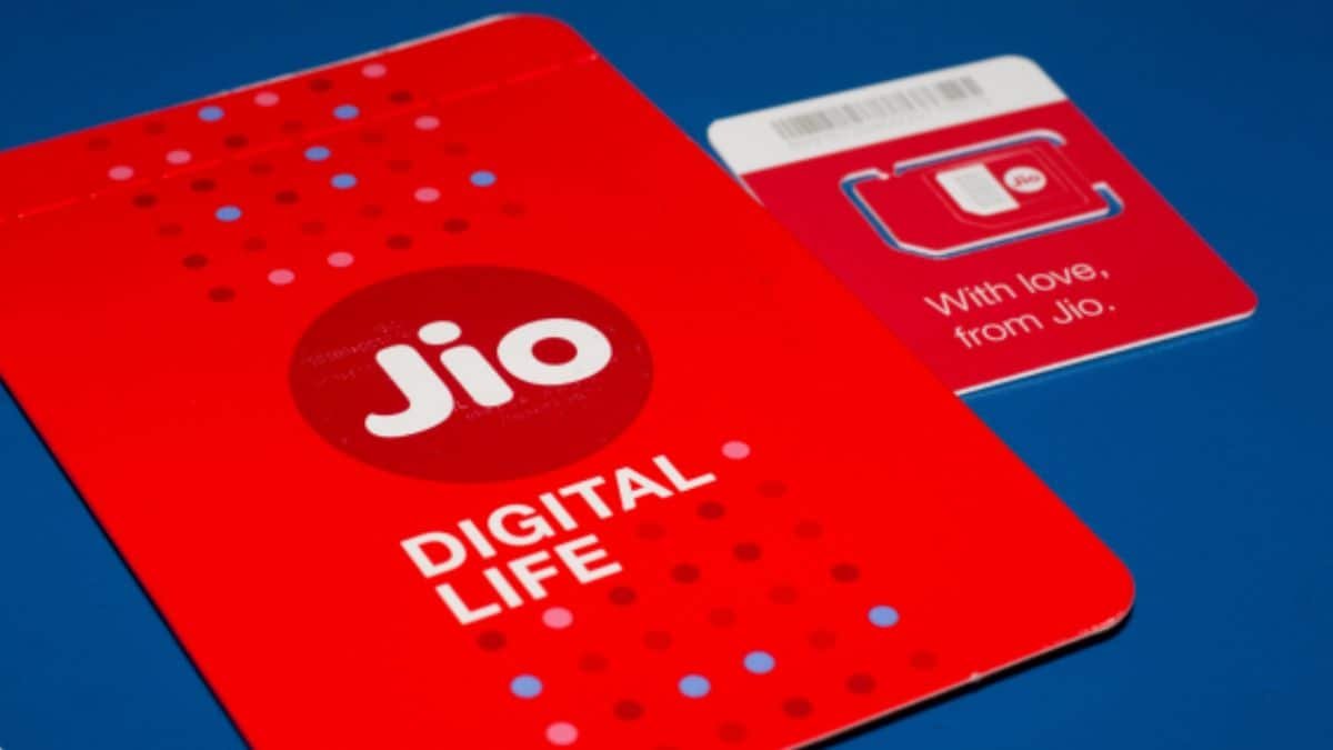 Reliance Jio 10th Anniversary Offer Adds 120GB Bonus Data and More to Rs. 3,599 Annual Plan: Benefits